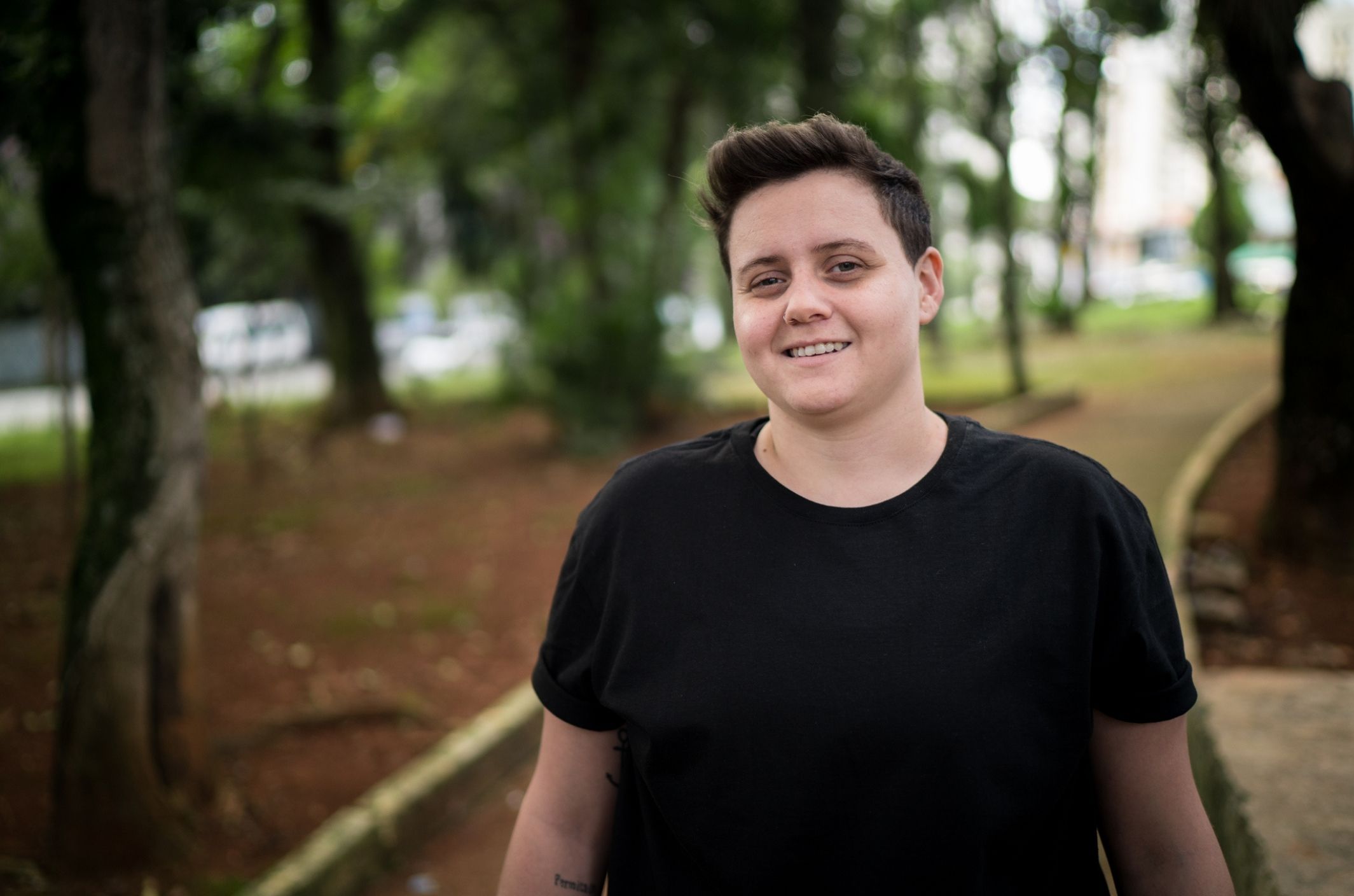 young woman with short hair learning to live with bipolar disorder symptoms
